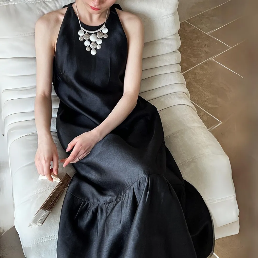 珍珠光感法式仿绸缎挂脖鱼尾裙 Pearl Sheen French Satin-Effect Halter Neck Mermaid Dress