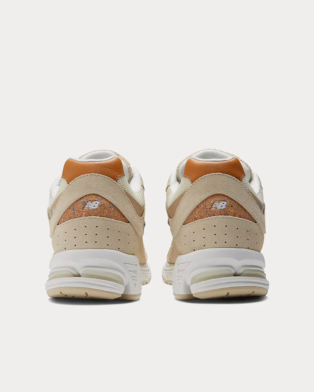 2002r Sandstone / Incense / Angora Low Top Sneakers
