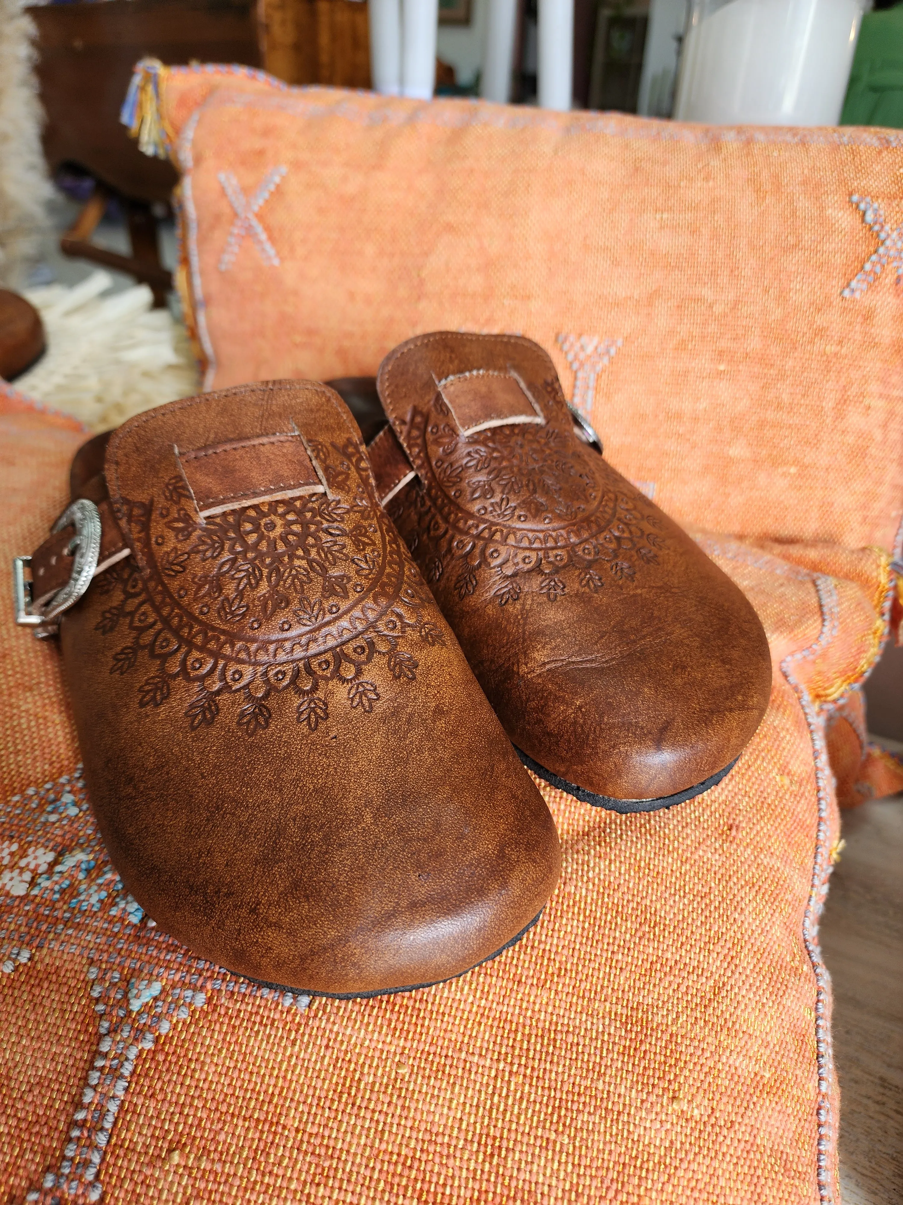 Amazonian leather slides-  embossed