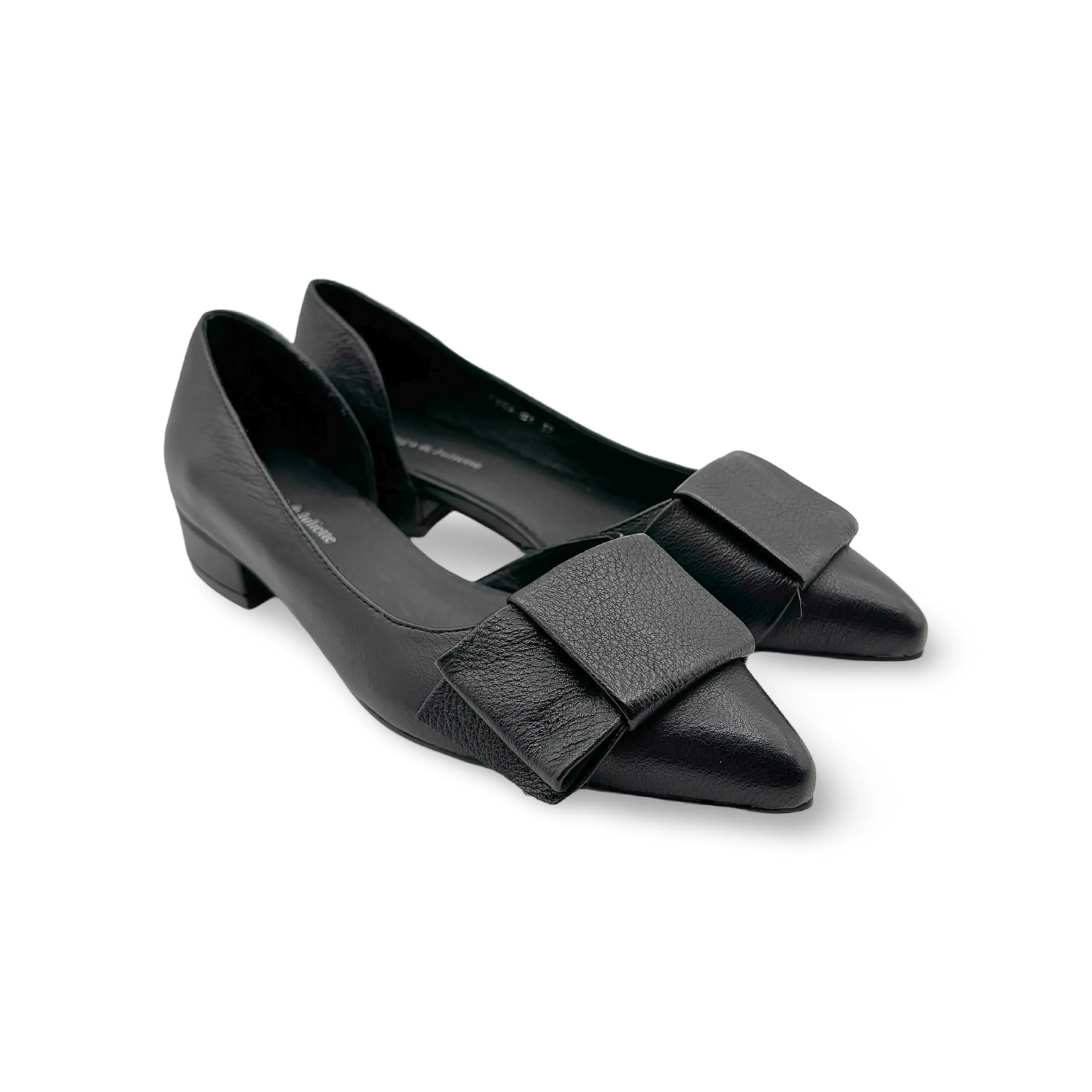 Etah Black Flat