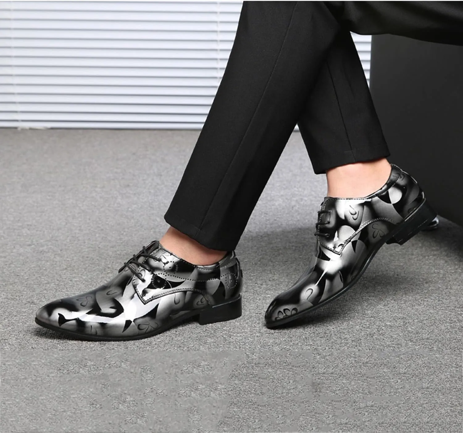 Men's Dress Shoes Fashion Floral Patent Leather Tuxedo Oxfords Formal Business Wedding Shoes Classic Suit Shoes