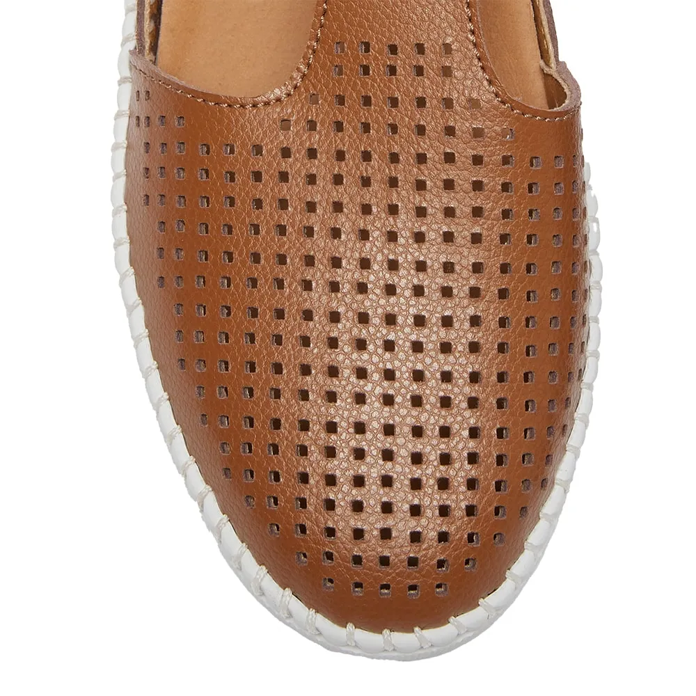 Ricky Flat in Tan Leather