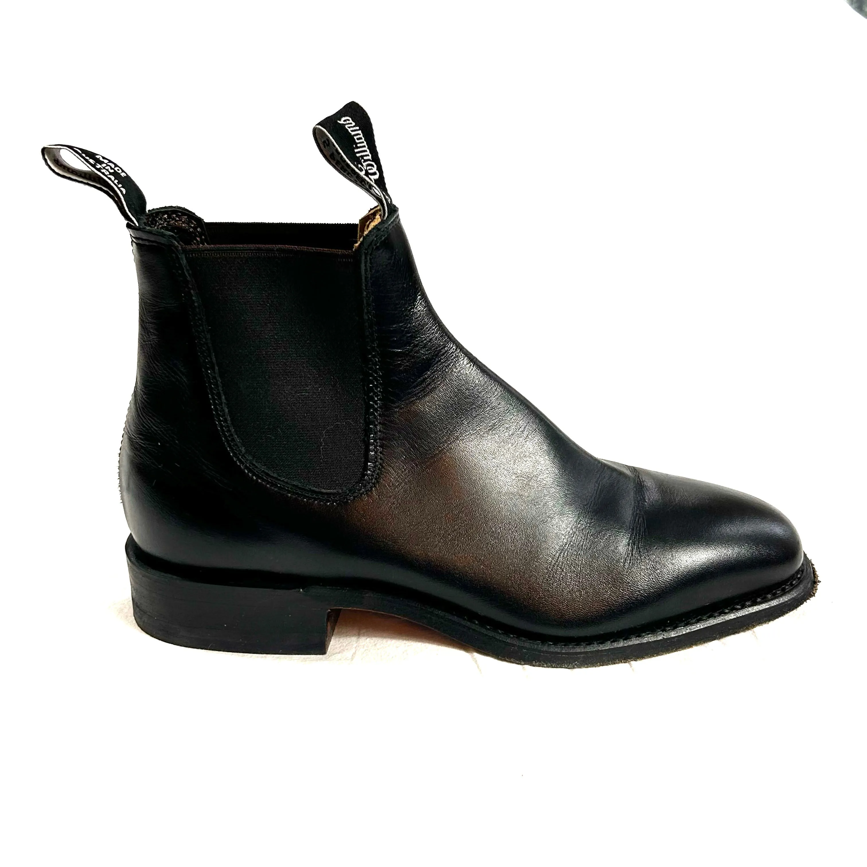 RM Williams £399 Black Leather Chelsea Boots 39