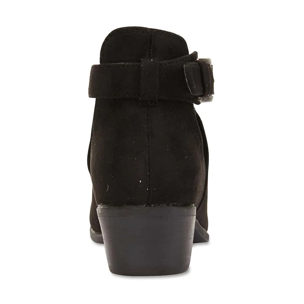 Stable Boot in Black Smooth
