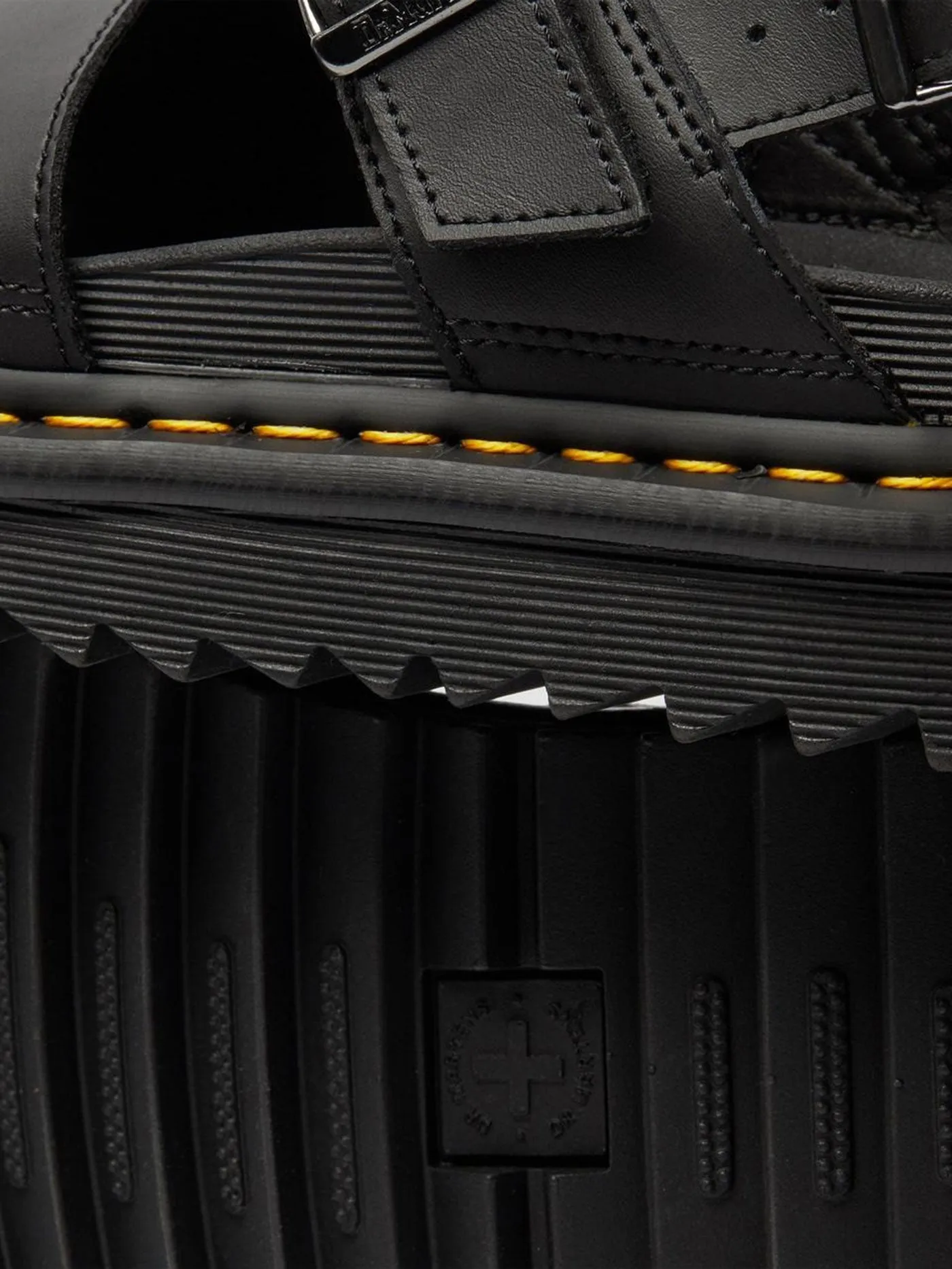 Voss Hydro Black Sandals